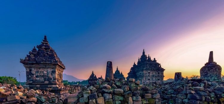 Harga Paket Wisata Jogja 4 Hari 3 Malam Pindul Pok Tunggal Embung Nglanggeran Borobudur Lava Tour Alun Kidul Umbul Ponggok Plaosan Ratu Boko Keraton Taman Sari