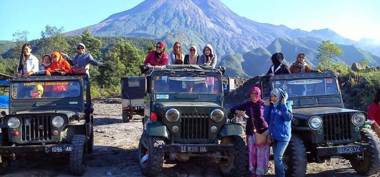 Harga Paket Wisata Jogja 2 Hari 1 Malam Pantai Wonosari Pinus Pengger Tebing Breksi Alun alun Kidul Lava Tour Merapi Malioboro