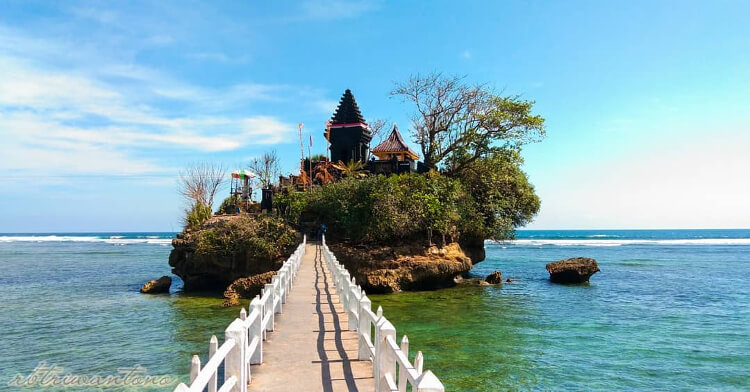 Tempat Wisata Pantai Balaikambang Wisata Malang Batu  4 Hari 3 Malam Murah 2022 dari Jakarta