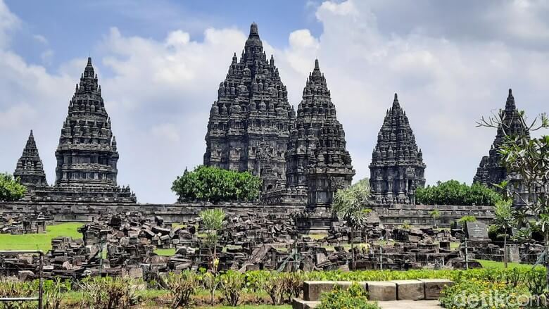 Tempat Wisata Prambanan Paket Wisata Jogja 4 Hari 3 Malam Lava Tour