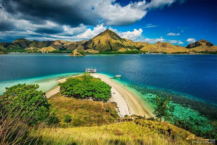 Tempat Wisata Pulau Rinca - Paket Wisata Labuan Bajo 3 Hari 2 Malam Murah 2022