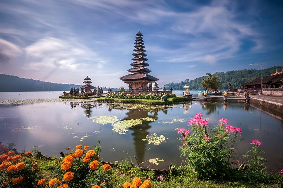 Tempat Wisata Pura Ulun Danu Beratan Bedugul Paket Tour Bali 5 Hari 4 Malam