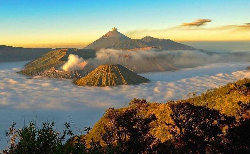 Tempat Wisata Tengger Semeru Paket Wisata bromo 2 Hari 1 Malam Murah 2022